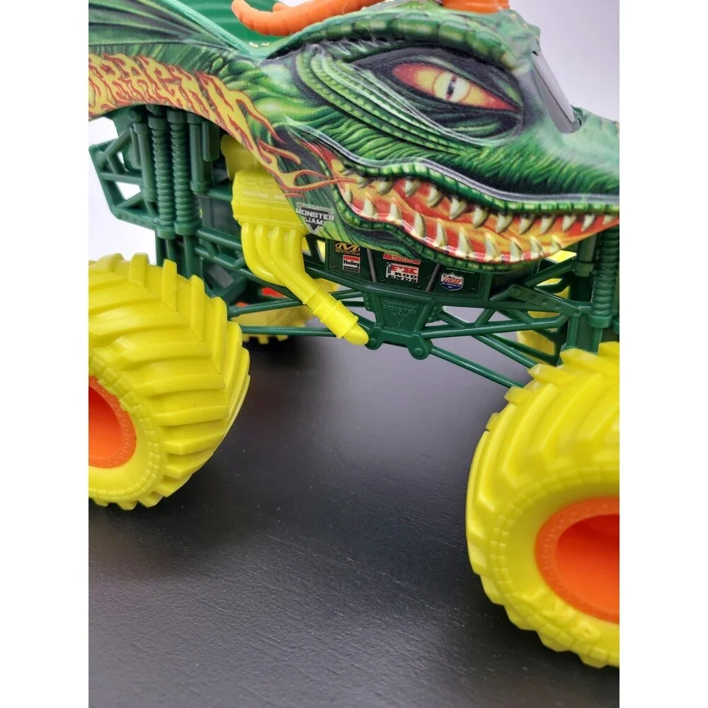 Monster Jam Truck DRAGON  Yellow Tires 2023 The BIG ONE Spin Master 7
